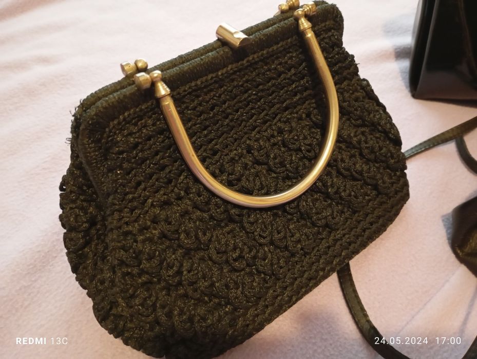 Poșetă neagra croșetată retro