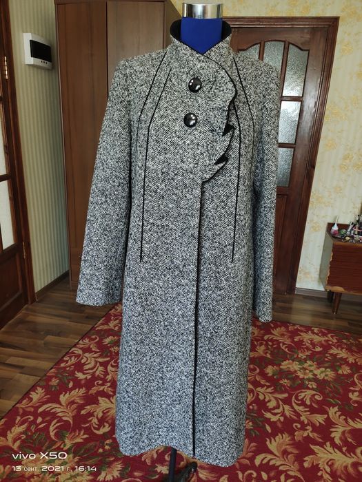 Продам женское пальто