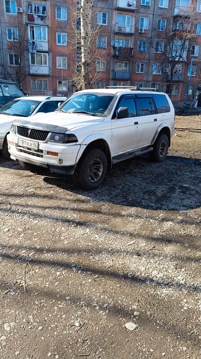 Mitsubishi Montero sport