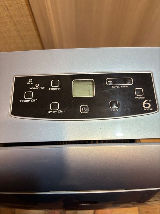 Продавам стоящ климатик Whirlpool - отопление и охлаждане