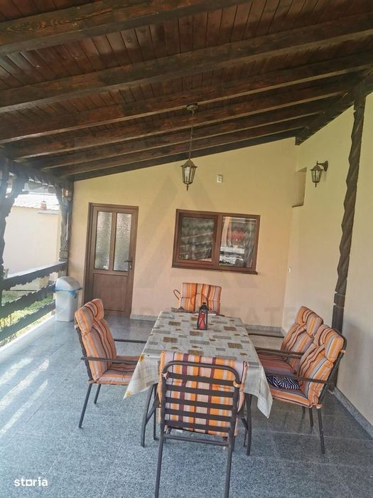 Casa individuala cu garaj 60 mp si teren+gradina 2650 mp in Porumbacu