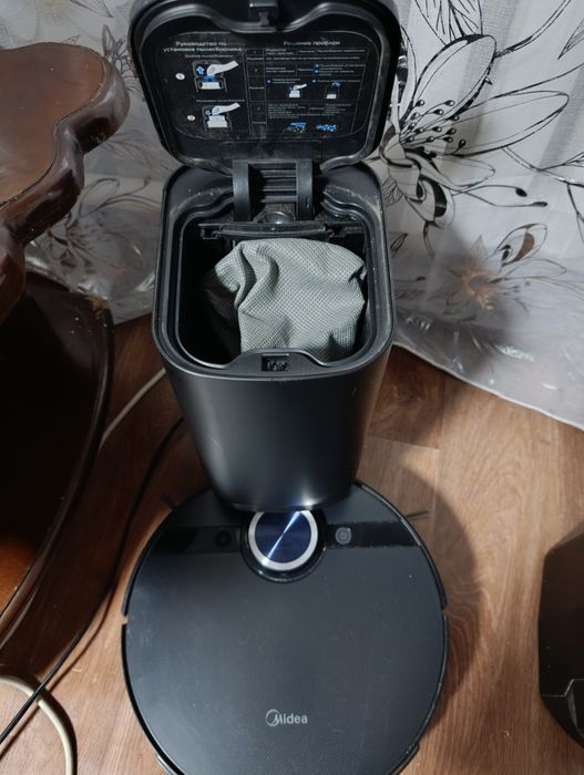 Продам робот пылесос !