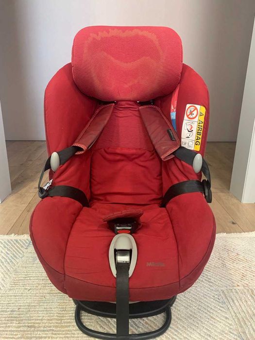 Продам автокресло Maxi-Cosi Milofix