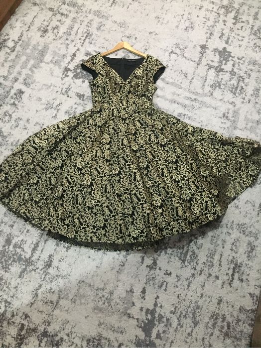 Продаётся вечернее платье