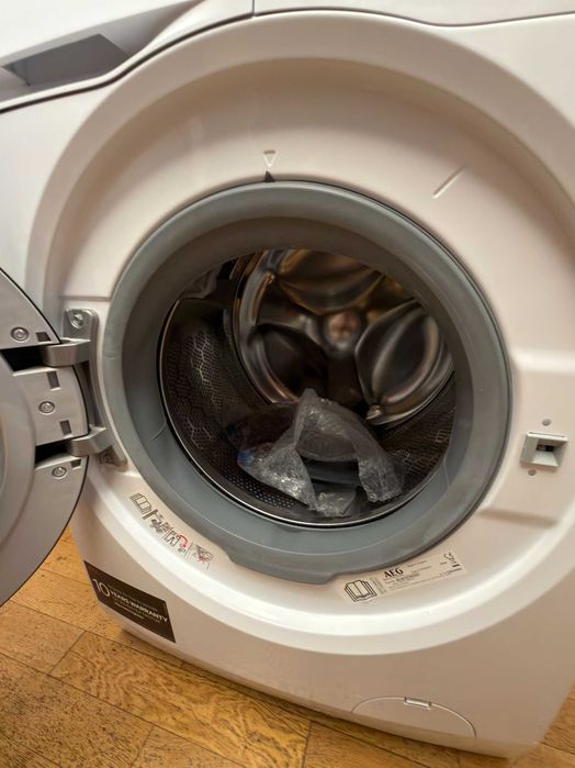 Mașină de spălat AEG LFR61944BE, 9 kg, 1400 rpm, Clasa A – neutilizată