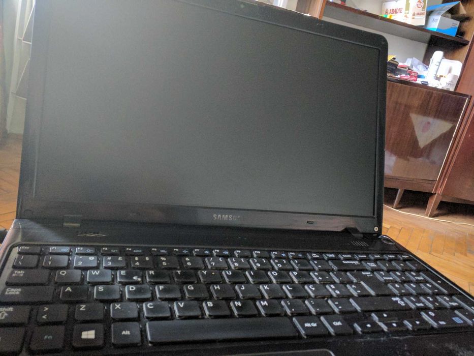 Laptop Samsung NP355E5C sau componente