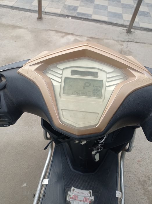 Skuter elektricheskiy