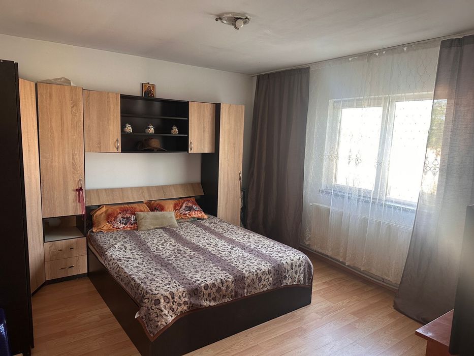 Casa Poiana , Ovidiu