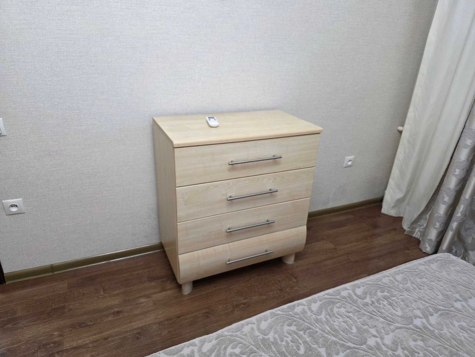 Продаю спальный гарнитур