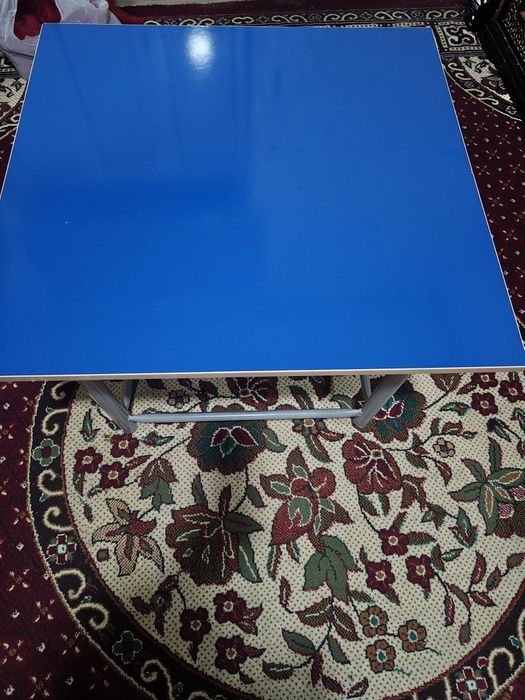 Detskiy stolik srochna sotiladi