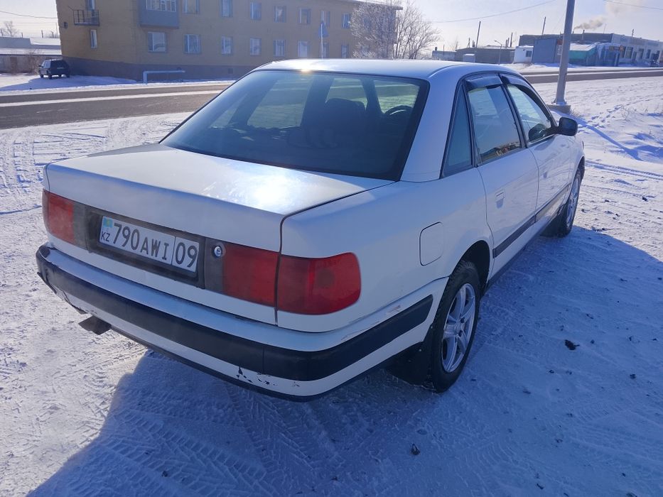 Ауди 100 С4 в отличном состоянии.