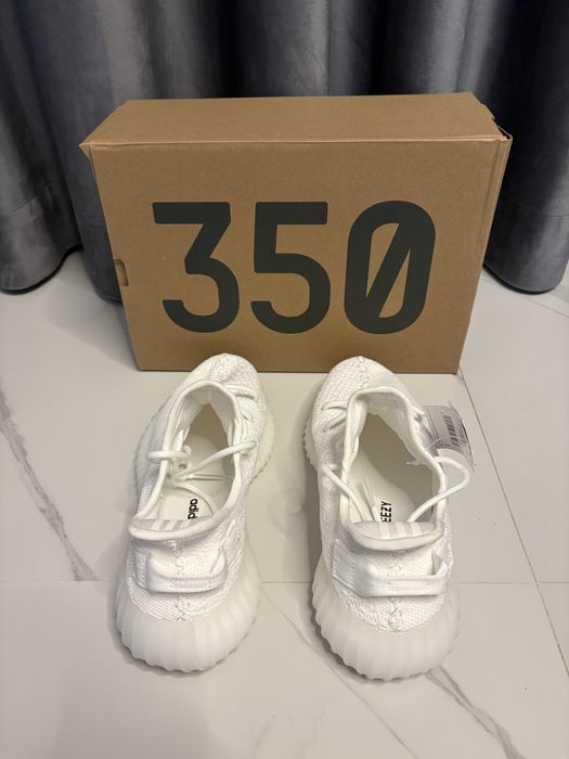 adidasi yeezy 350 v2