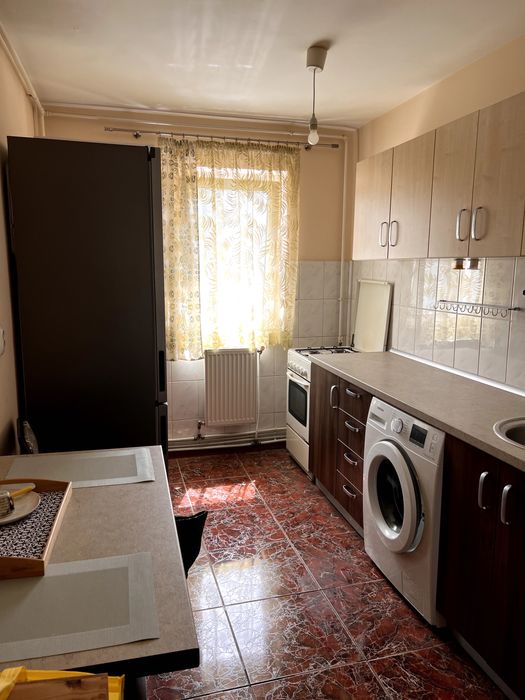 PF inchiriez Apartament 2 camere+living zona Big Manastur