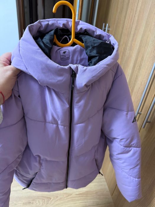 Geaca ski marimea 152 culaore lila marca 4F