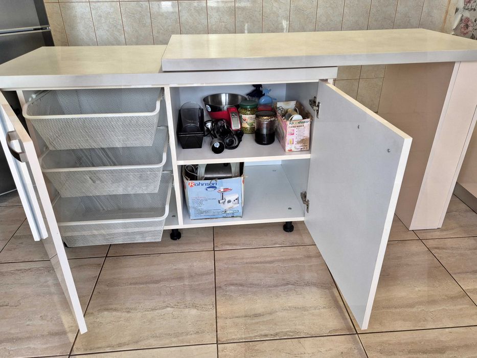 Insula bucatarie modulara cu spatii depozitare MDF180/60 cm impecabilă