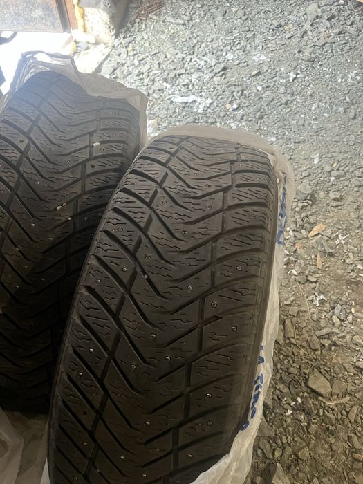 Продам 235*60 R18