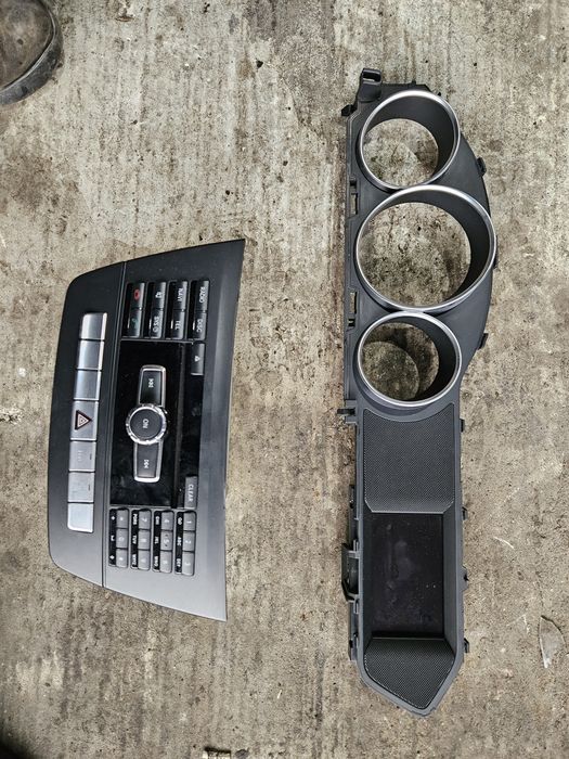 Навигация/дисплей за Мерцедес w204 facelift