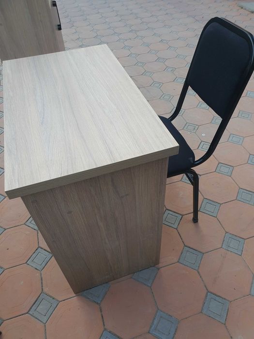 Parta va stul. O'quv markazlari yoki uy uchun ishlatishga qulay