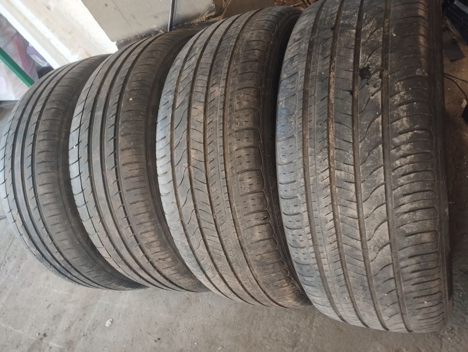 Комплект летних шин 215/55/17