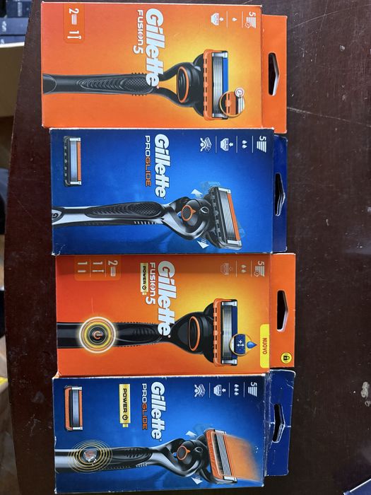 Aparat de ras Gillette Fusion 5 Power si Gillette Proglide Power