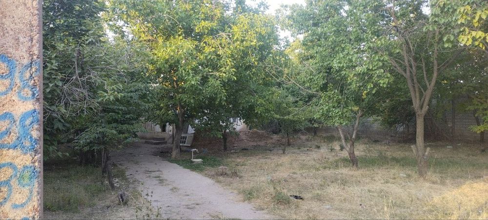 11 sotiq yer sotiladi