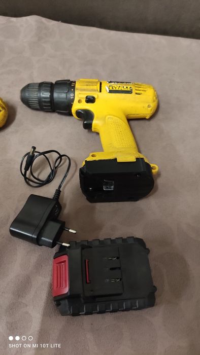 Винтоверт DeWalt с преход и преправена батерия