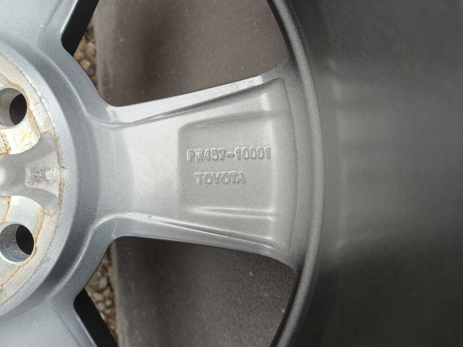 ОРИГИНАЛНИ джанти 17 цола 5x114,3 ТОЙОТА / TOYOTA + датчици 6,5J ET45