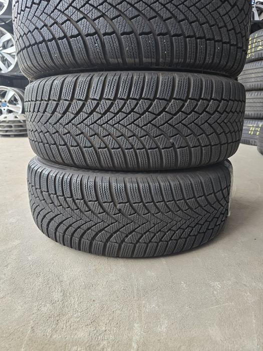 4 Броя 205/55/17 Bridgestone 2x8,5mm 2x7,2mm 24dot