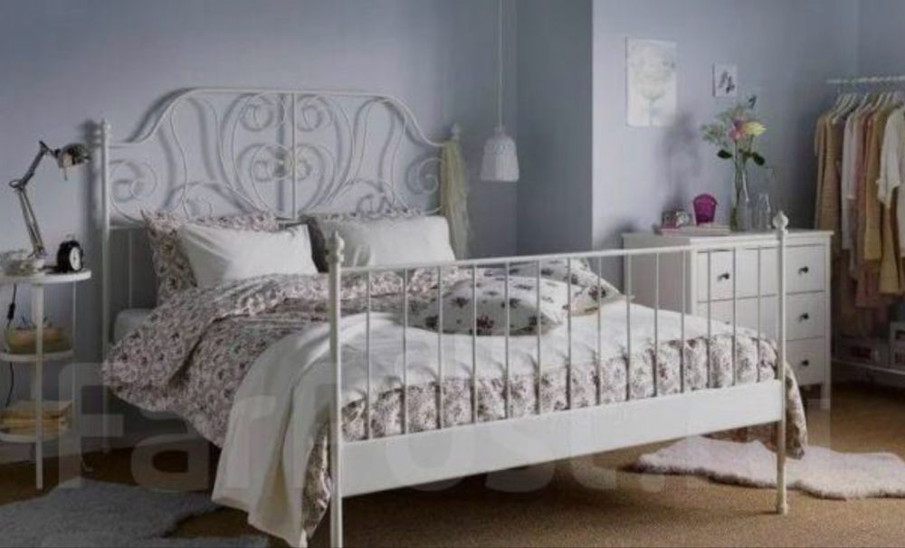 Кровать двухспальняя в отличном состоянии,