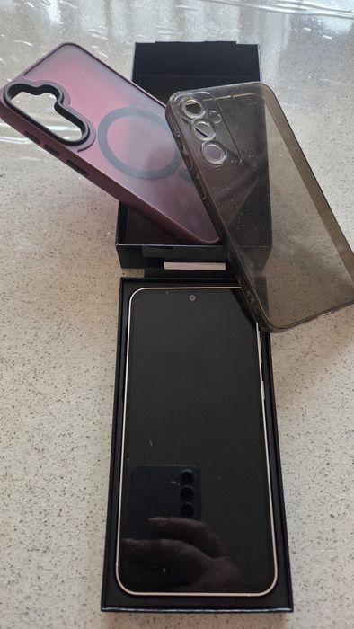 Samsung S23 FE Отличен