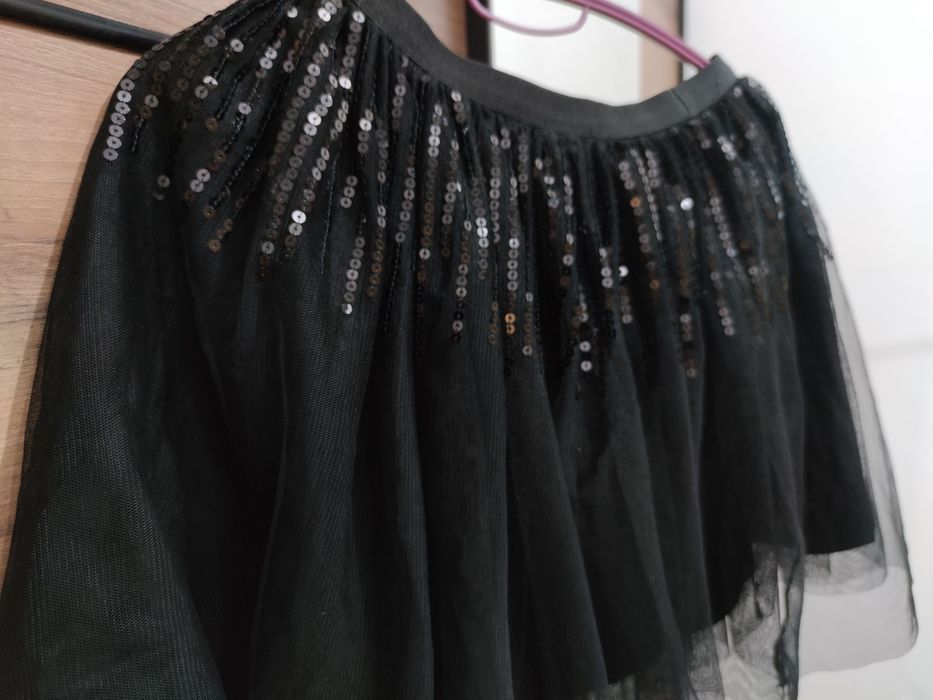 Жилетка и пола-10- 11г. размер 146