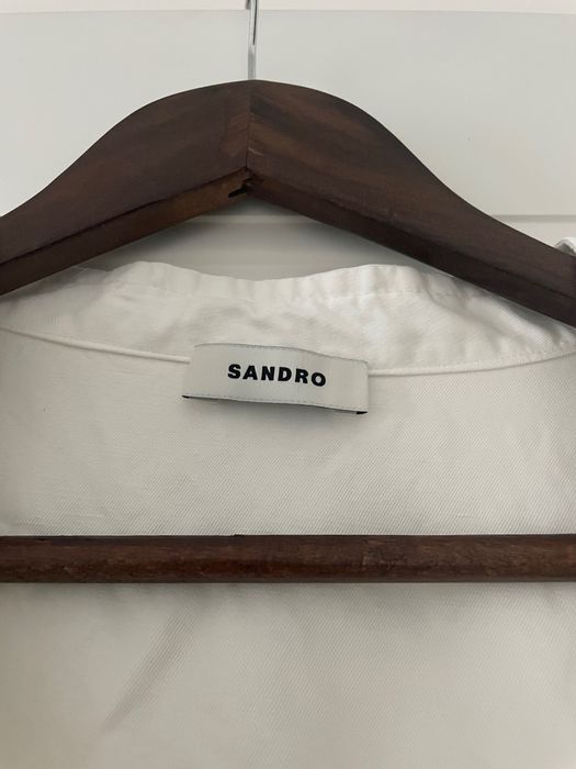 Рокля Sandro с дълъг ръкав