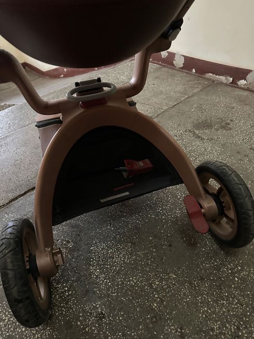 De vanzare carucior pentru copii