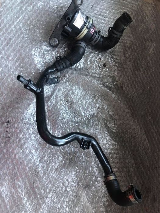 pompa apa cu teava audi a4 b8 2.7 tdi