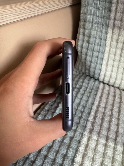 Samsung S21 Fe в отличном состояние