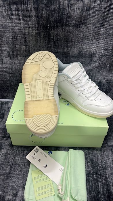 Off white out of office nr 41