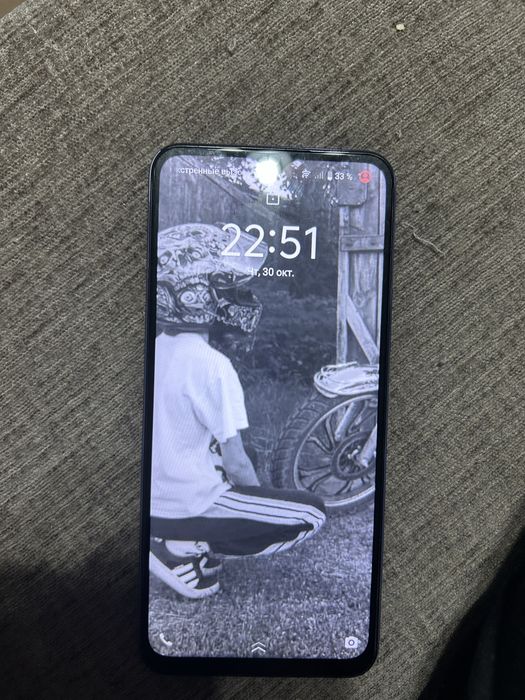 Продам телефон VIVO Y17S