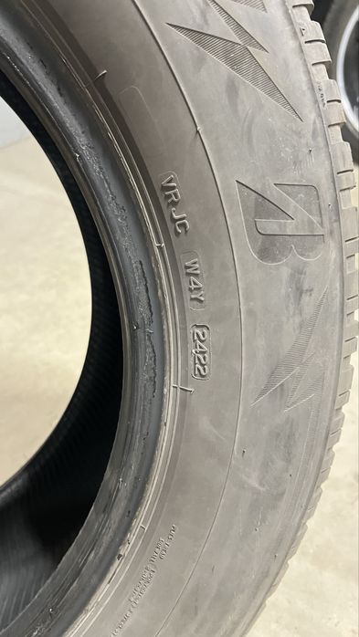 Bridgestone Blizzak 255/60/R18