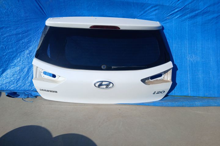 Hayon / Haion cu luneta Culoare exterioara POLAR WHITE(BMS) Culoare e