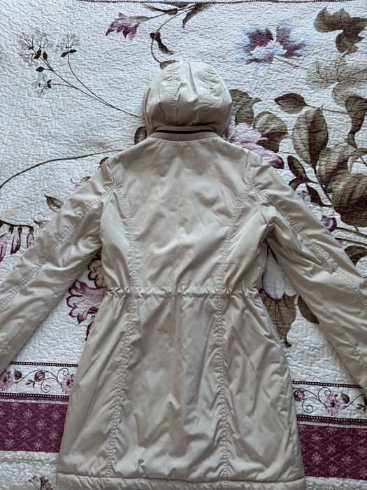 Продам куртку женскую