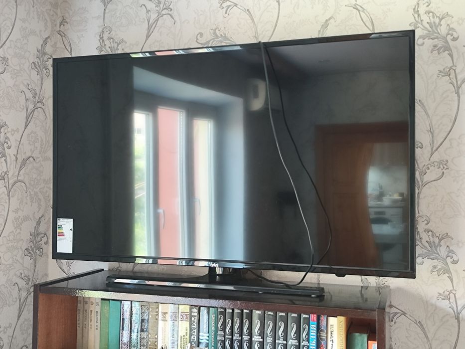 Продаю Телевизор ARTEL TV LED 49/A9100 Б/У в хорошем качестве