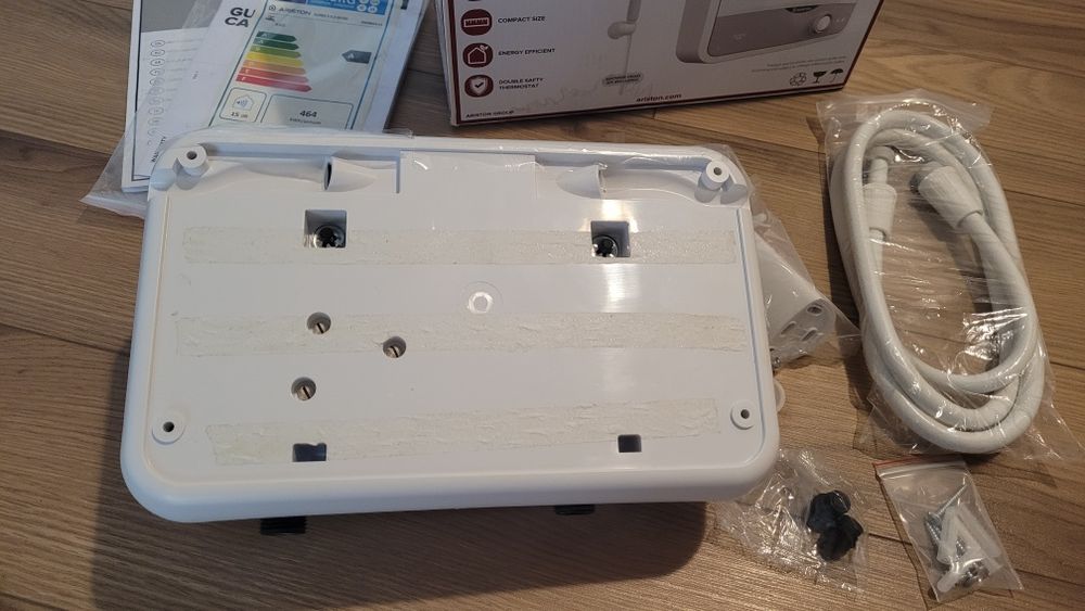 Boiler electric instant Ariston Aures Slim