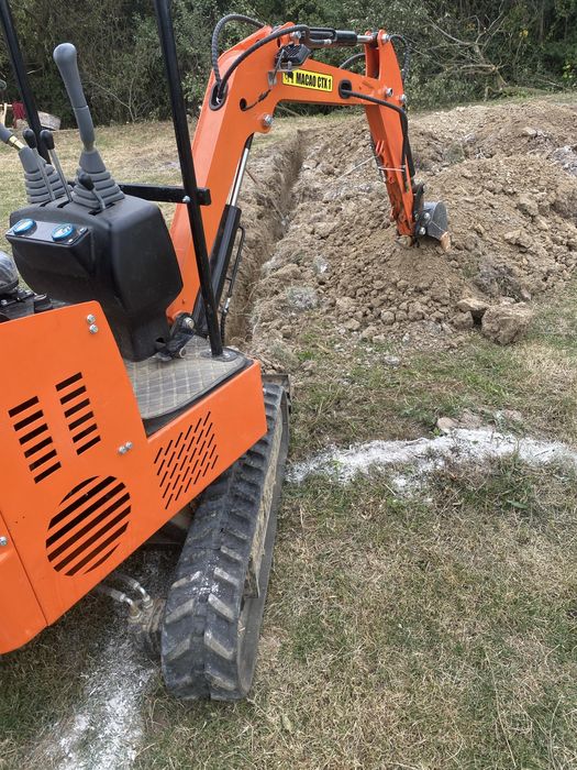 Inchiriez si execut lucrari cu miniexcavator