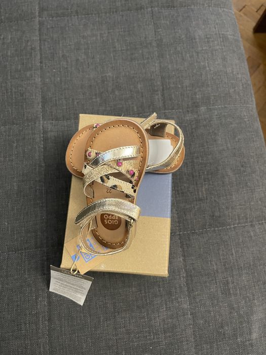 Бебешки сандали