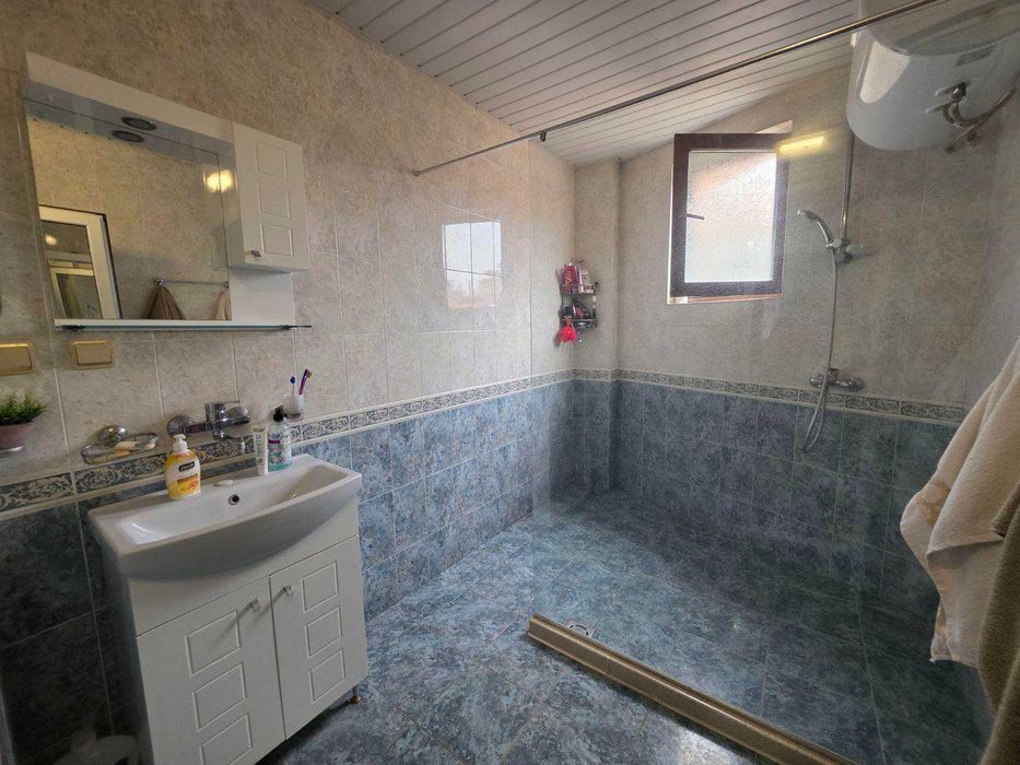 Продава се Многостаен апартамент в Хасково, Любен Каравелов - 169 кв.м за 766 €/кв.м - Снимка #9