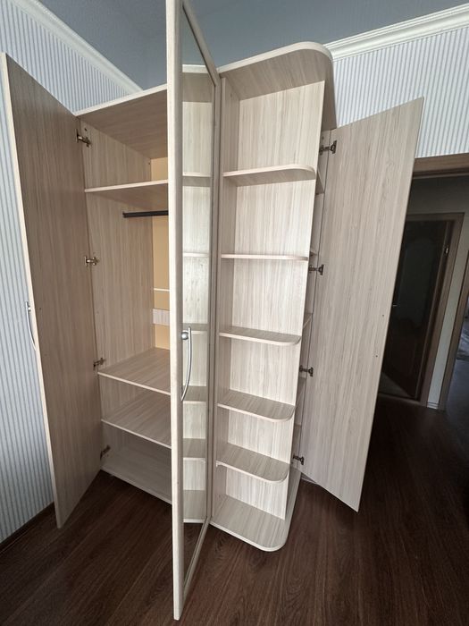 Продам шкаф для одежды