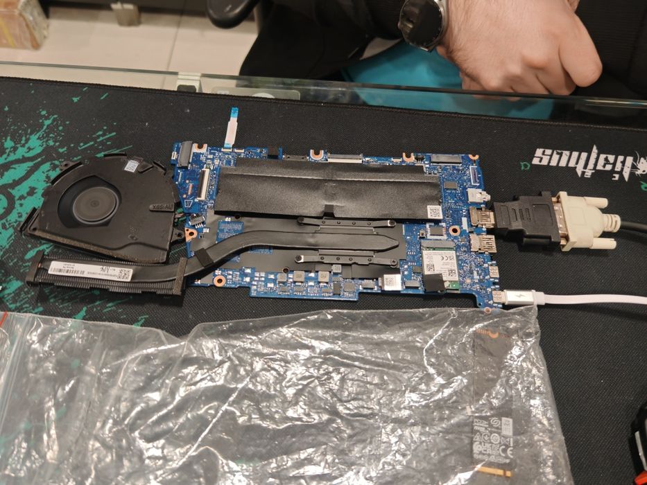 Дъно (дънна платка) за Hp Probook 440 G10