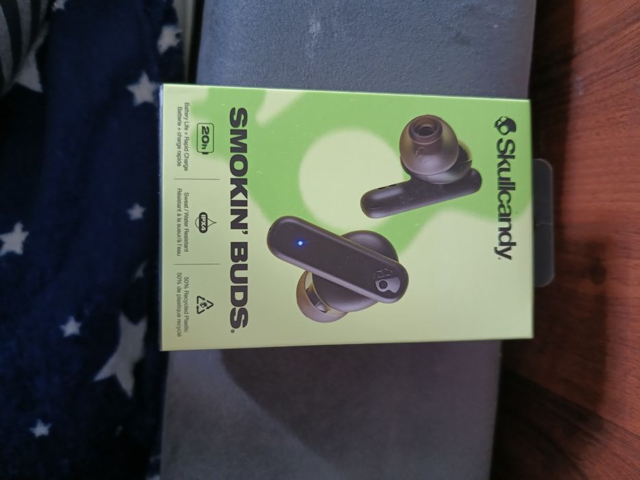 Vând căști wireless smokin'buds.