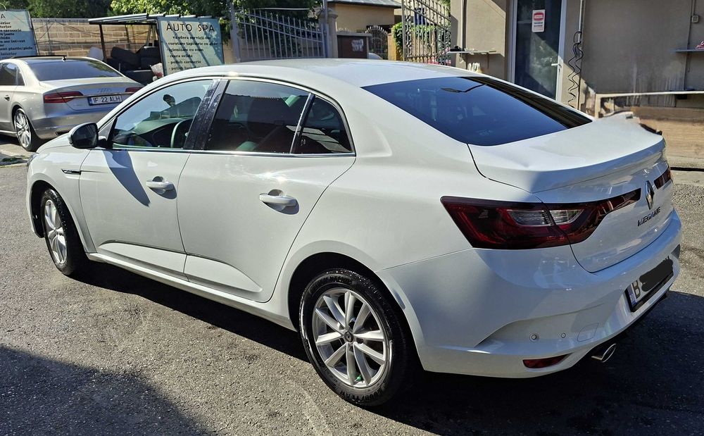 RENAULT Megane 2019 — imagine 2