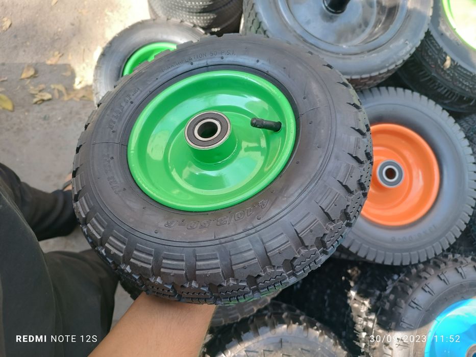 Arava va skuterlar balonlari